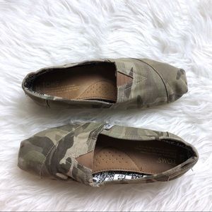 Toms | Classic Slip On Green Camo 9